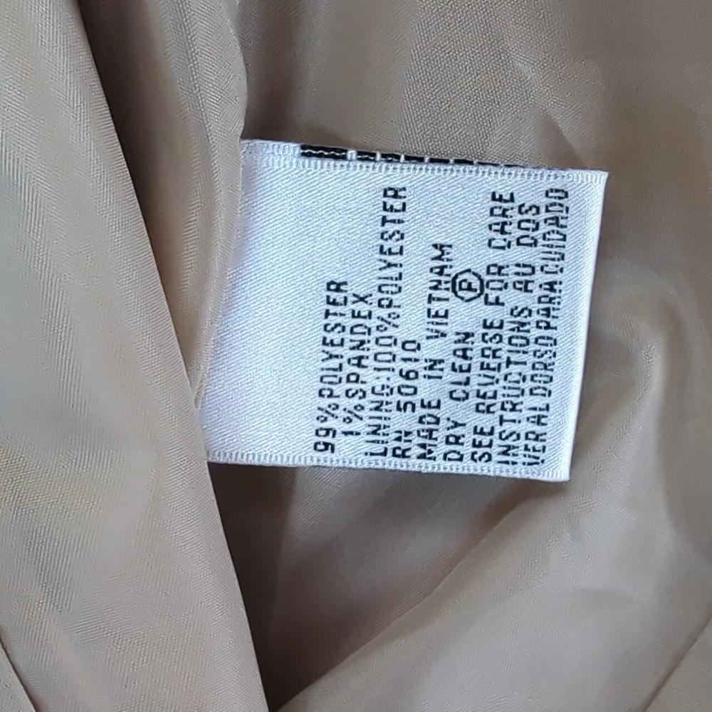 Le Suit, Lightweight Beige Blazer. Sz 14 - Picture 6 of 8